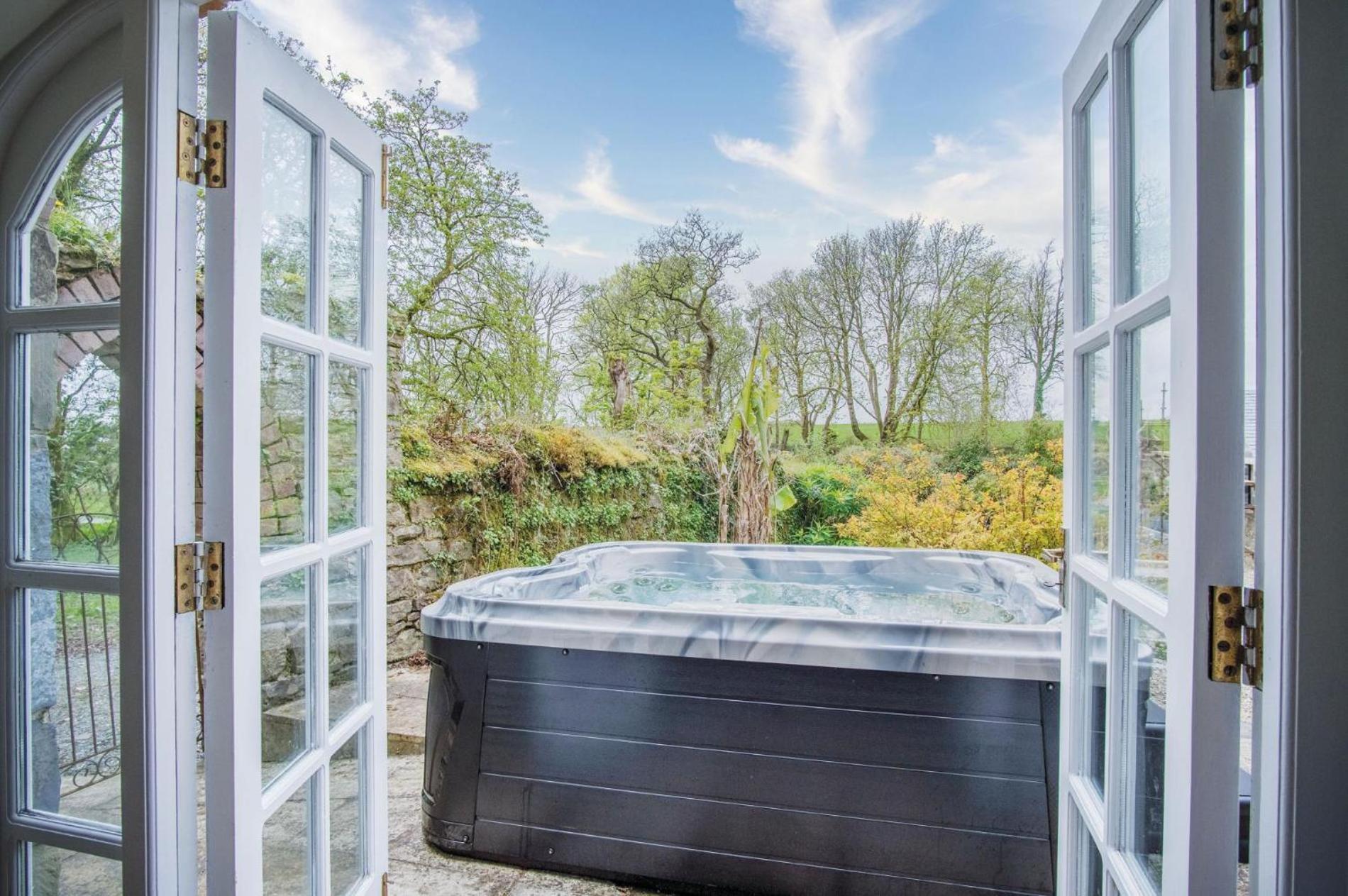 The Stables - 2 Bedroom Cottage - Princes Gate Ludchurch Eksteriør billede