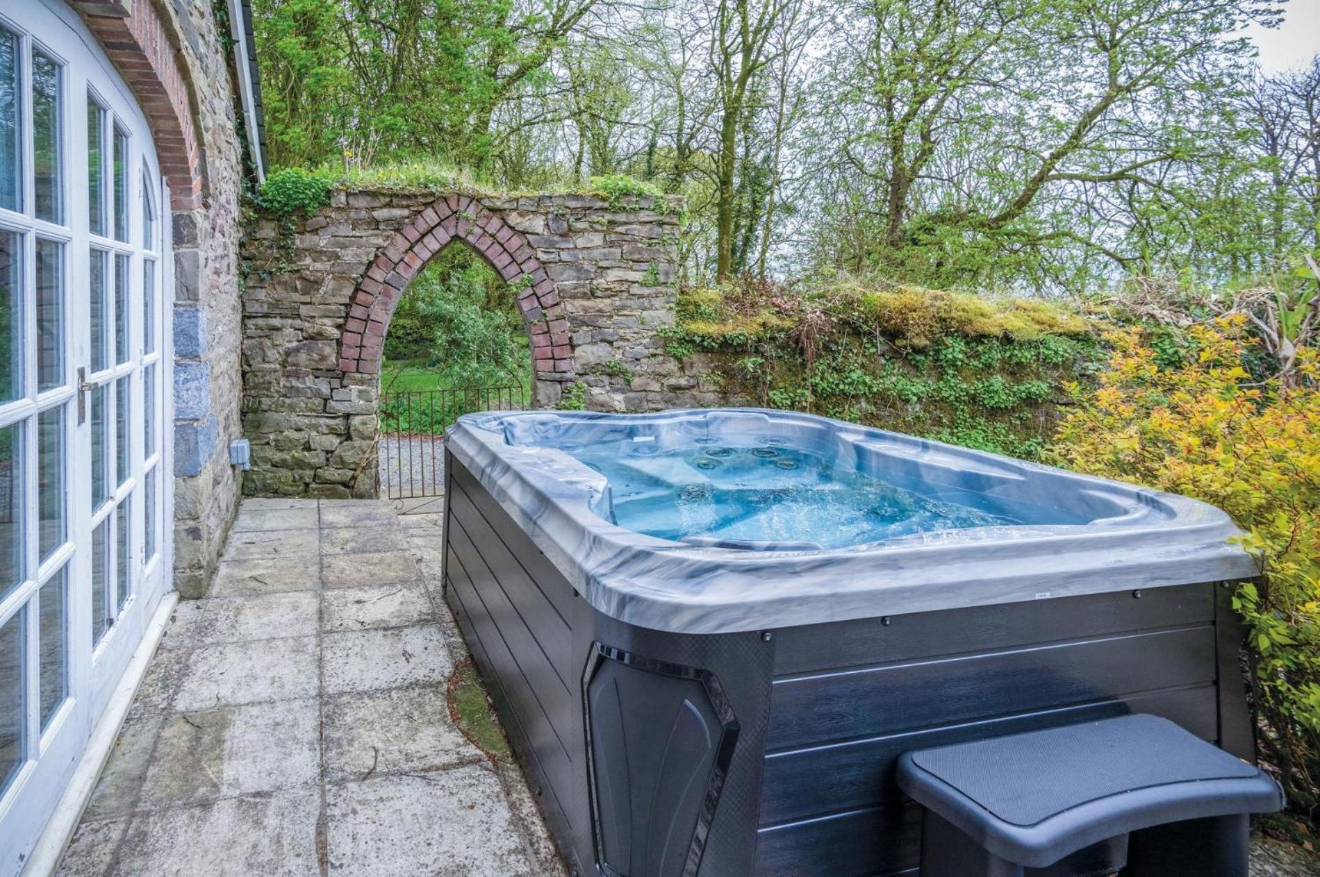 The Stables - 2 Bedroom Cottage - Princes Gate Ludchurch Eksteriør billede